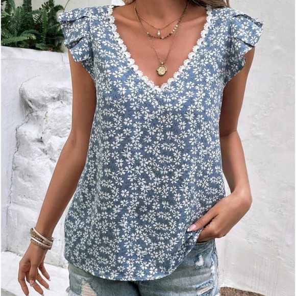 Sold out New floral print v neck short sleeve top - Picture 3 of 6